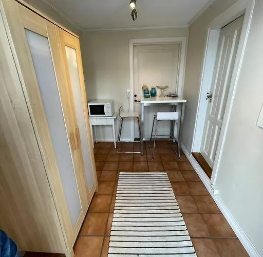 With Access To Garden, Central, Quiet And With Free Parking Fredrikstad
